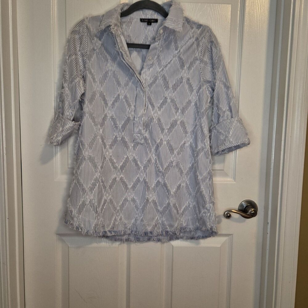 NEW Boho Chic Blue & White Striped 3/4 Sleeve Top Women's Size SMALL